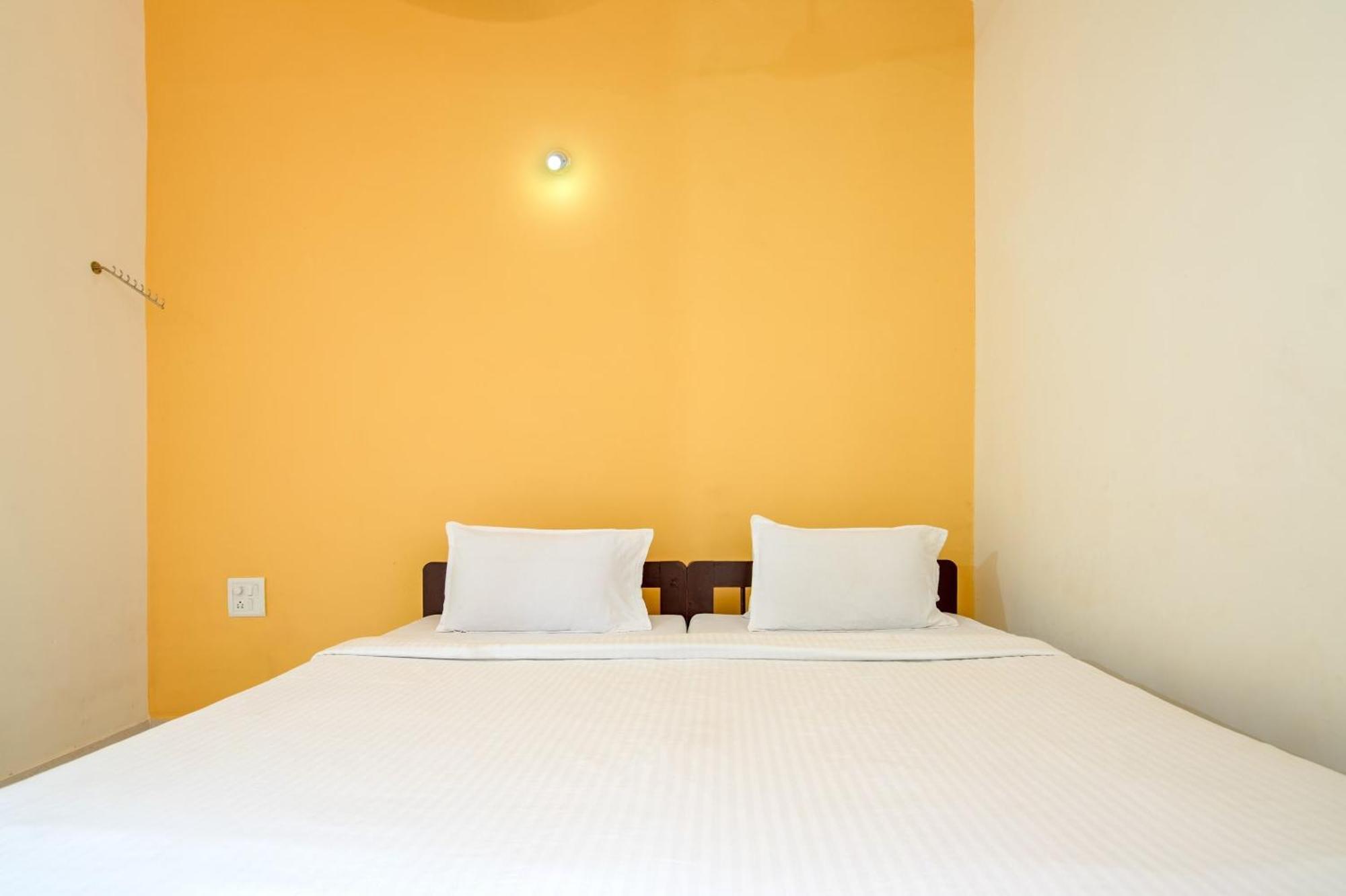 Spot On Ps Guest House Calangute Exterior photo